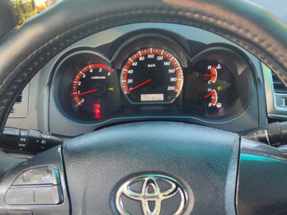 Toyota Hilux foto 2