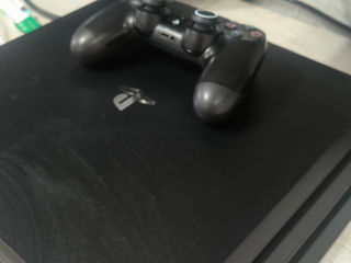 Vind PlayStation 4 pro 1TB + jocuri in sistem