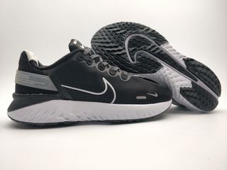 Nike react black white foto 2