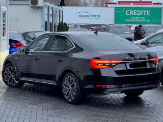 Skoda Superb foto 3