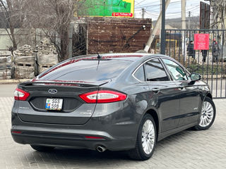 Ford Fusion foto 3