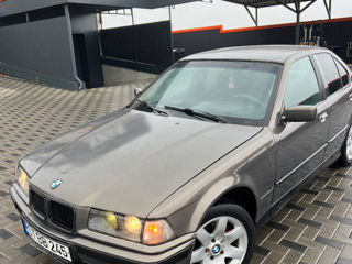 BMW 3 Series foto 5