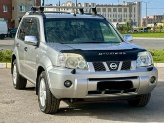 Nissan X-Trail foto 1