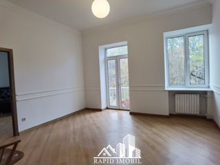 Apartament cu 5 camere sau mai multe, 177 m², Centru, Chișinău foto 5