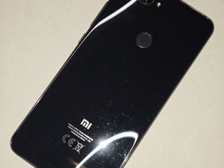 Xiaomi mi 8 lite (очень хорошее состояние)