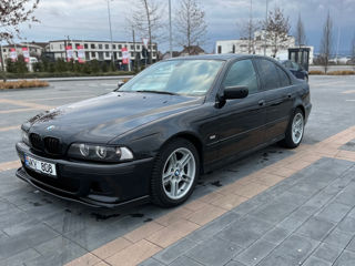 BMW 5 Series foto 2