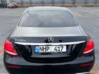 Mercedes E-Class foto 2