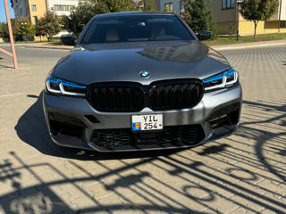 BMW 5 Series foto 2