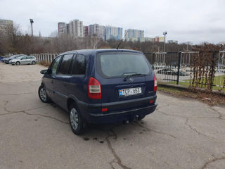 Opel Zafira foto 4