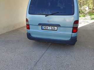 Toyota Hiace foto 3