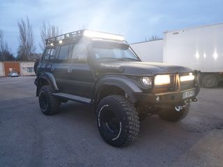 Toyota Land Cruiser foto 1