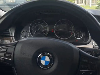 BMW 5 Series foto 8