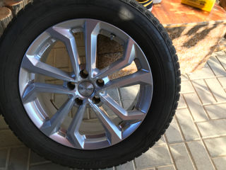 Toyota RAV4, 225/60 R18 foto 5