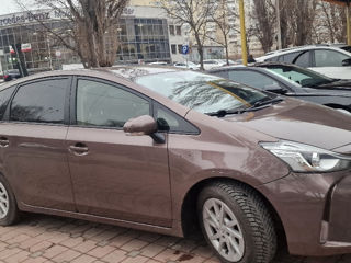 Toyota Prius + foto 5