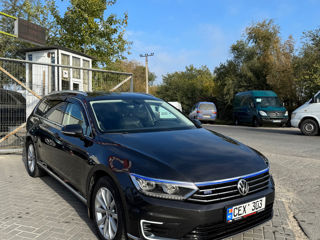 Volkswagen Passat foto 2