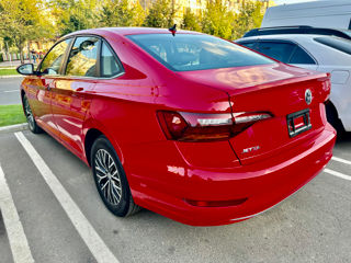 Volkswagen Jetta foto 1