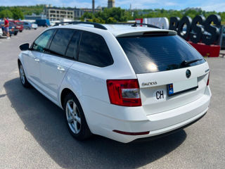 Skoda Octavia foto 8