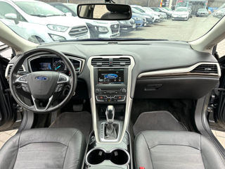 Ford Fusion foto 10