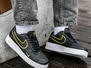 Nike Air Force 1 Low Black/Gold foto 7