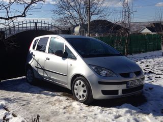 Mitsubishi Colt foto 3