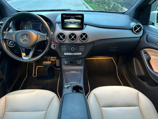 Mercedes B-Class foto 9