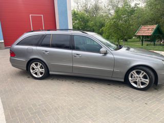 Mercedes E-Class foto 8