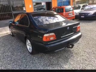 BMW 5 Series foto 2