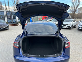 Tesla Model 3 foto 18