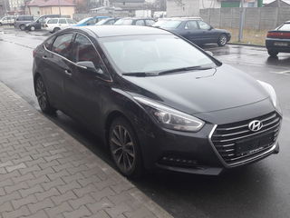 Hyundai i40 foto 1