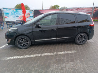 Renault Grand Scenic foto 2