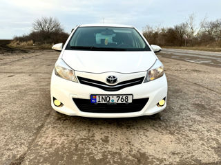 Toyota Yaris foto 1