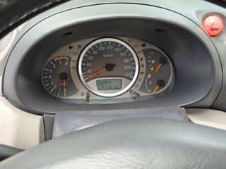 Nissan Almera Tino foto 7