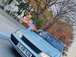 Toyota Carina foto 2