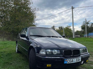 BMW 3 Series foto 1