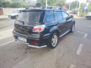 Mitsubishi Outlander foto 3