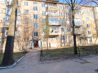 Apartament cu 3 camere, 59 m², 8 cartier, Bălți foto 2