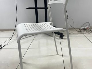 Scaune moderne, albe – perfecte pentru casă sau birou! foto 2