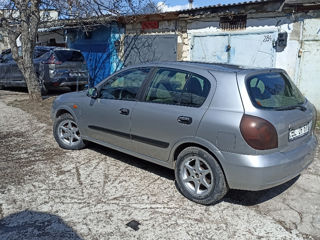 Nissan Almera foto 3