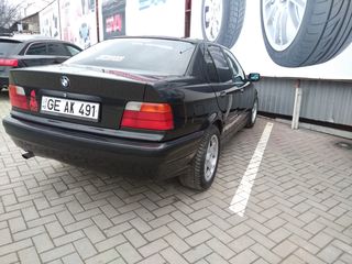 BMW 3 Series foto 1