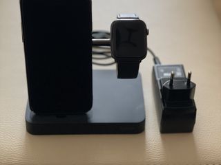 Vând încărcător pentru iPhone si Apple Watch foto 8
