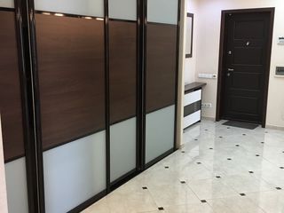 Se oferă în chirie  apartament cu 2 camere/ Sector Centru foto 5