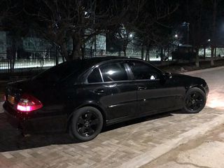 Mercedes E Class foto 4