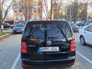 Volkswagen Touran foto 7