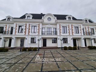 TownHouse! bd. Cuza Vodă/str. Belgrad, 220m2 + 5 ari. Varianta Sură! foto 1