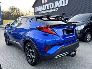 Toyota C-HR foto 2