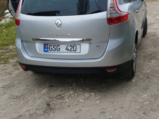 Renault Grand Scenic foto 9