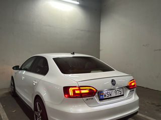 Volkswagen Jetta foto 5