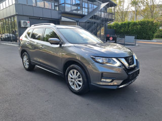 Nissan X-Trail foto 2