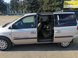 Chrysler Voyager foto 5