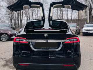 Tesla Model X foto 5